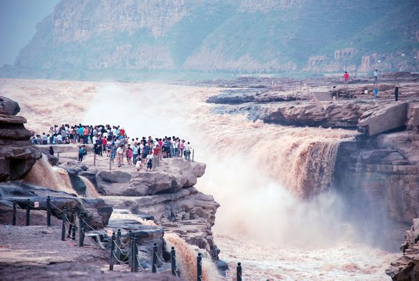 《看瀑布》作者：干国平
