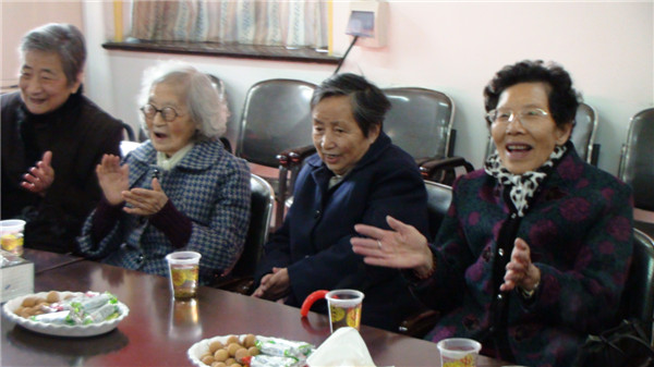 同唱生日快乐歌